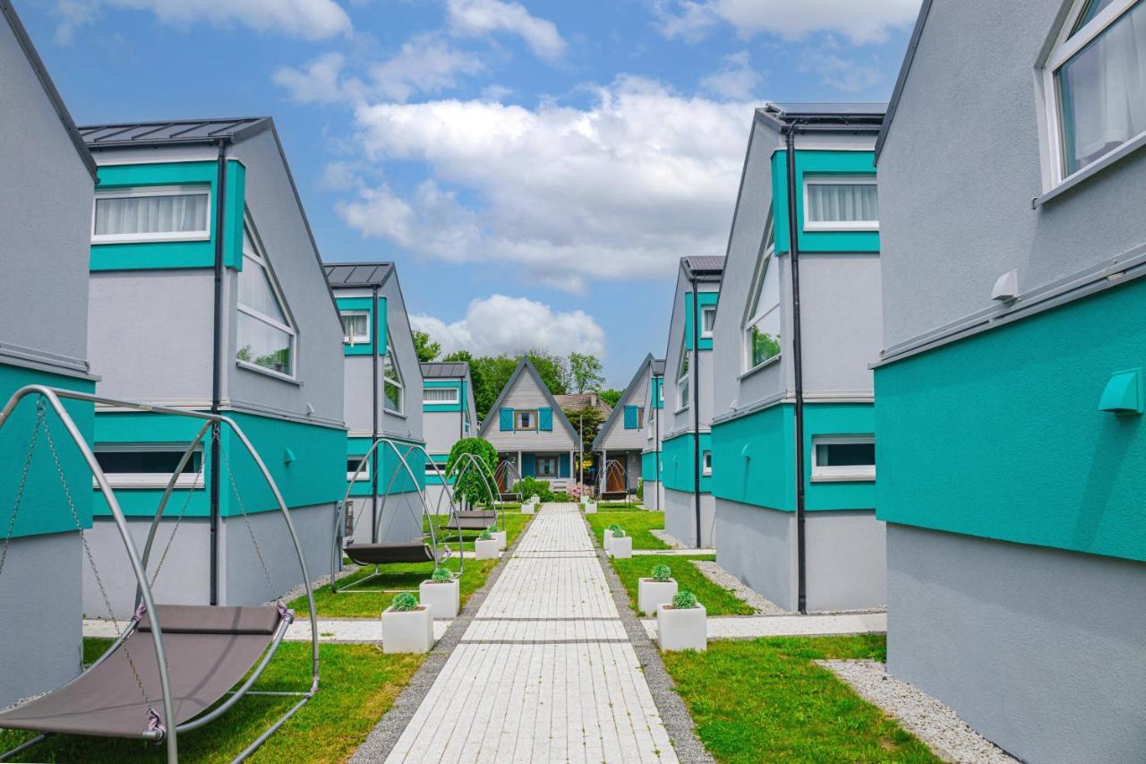 Hotel Osrodek Sea Star Premium à Sarbinowo Extérieur photo